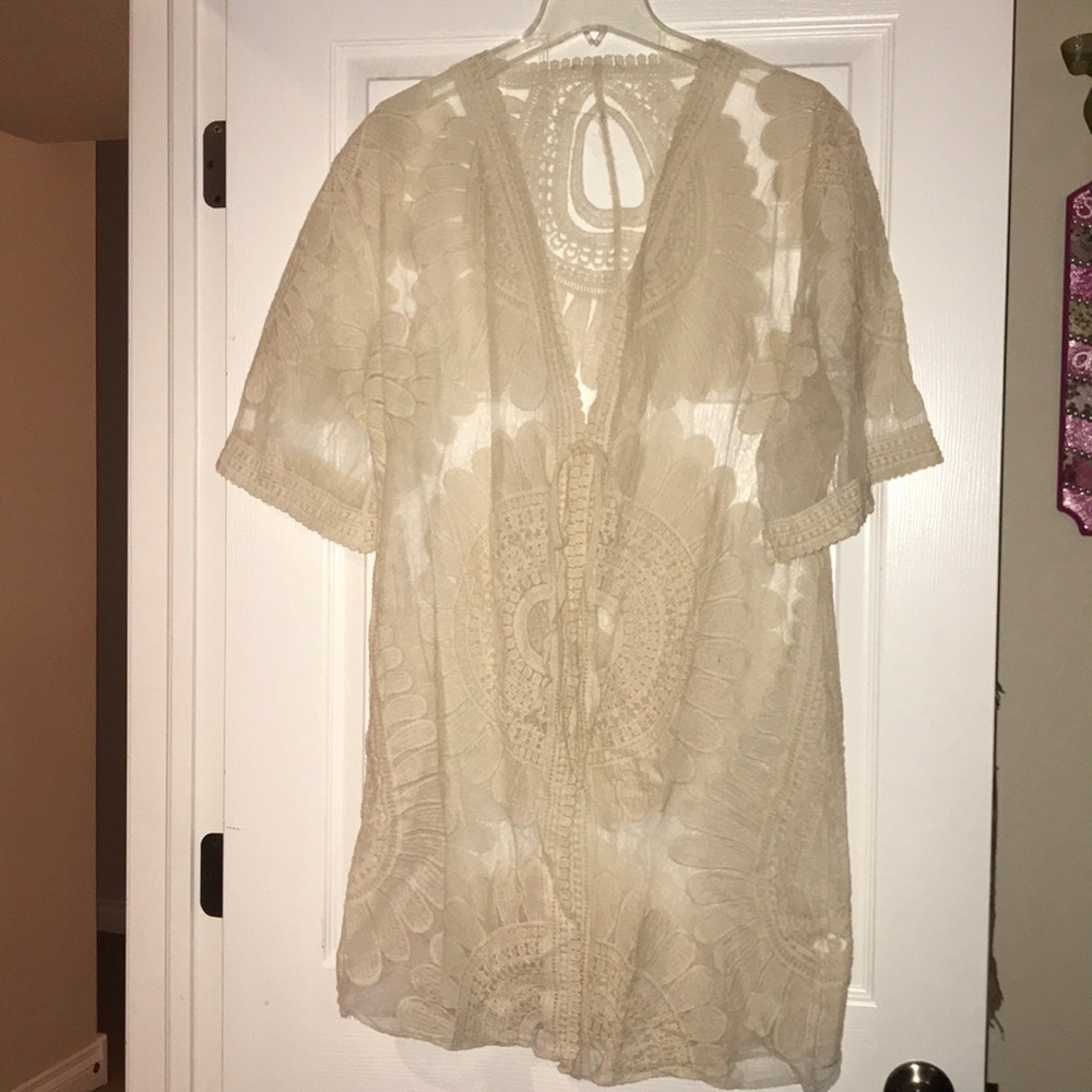 Flower embroidered mesh kimono